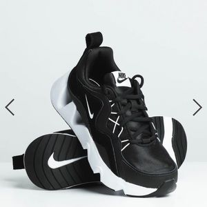 BRAND NEW NIKE RYZ 365